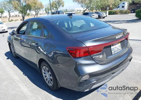 2023 Kia Forte Lx z USA, uszkodzony, nr VIN 3KPF24AD4PE565723